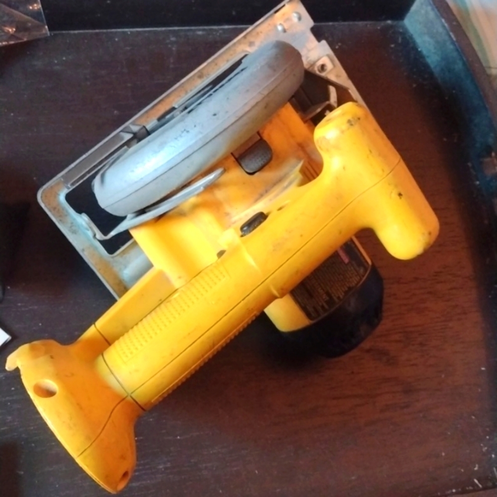 DeWalt Trim Saw